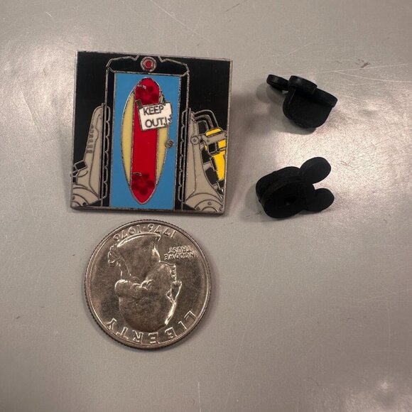 Disney Pixar Magical Door Trading Pin Monsters Inc Mystery Box Series 8 Badge - Picture 2 of 5